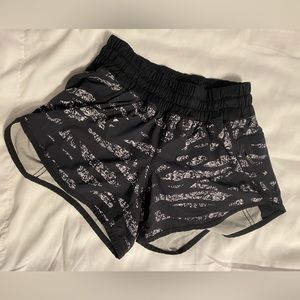 Lululemon shorts size 4